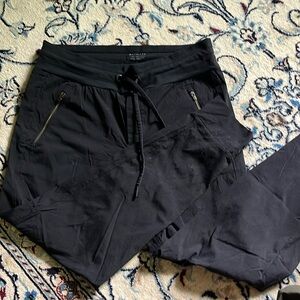 Athleta Trekkie North Joggers Pants 8 Black
